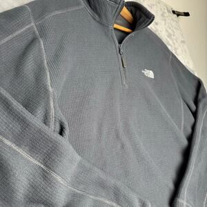 The North Face Quarter Zip Pullover Black Grid Fleece Men’s Approx L